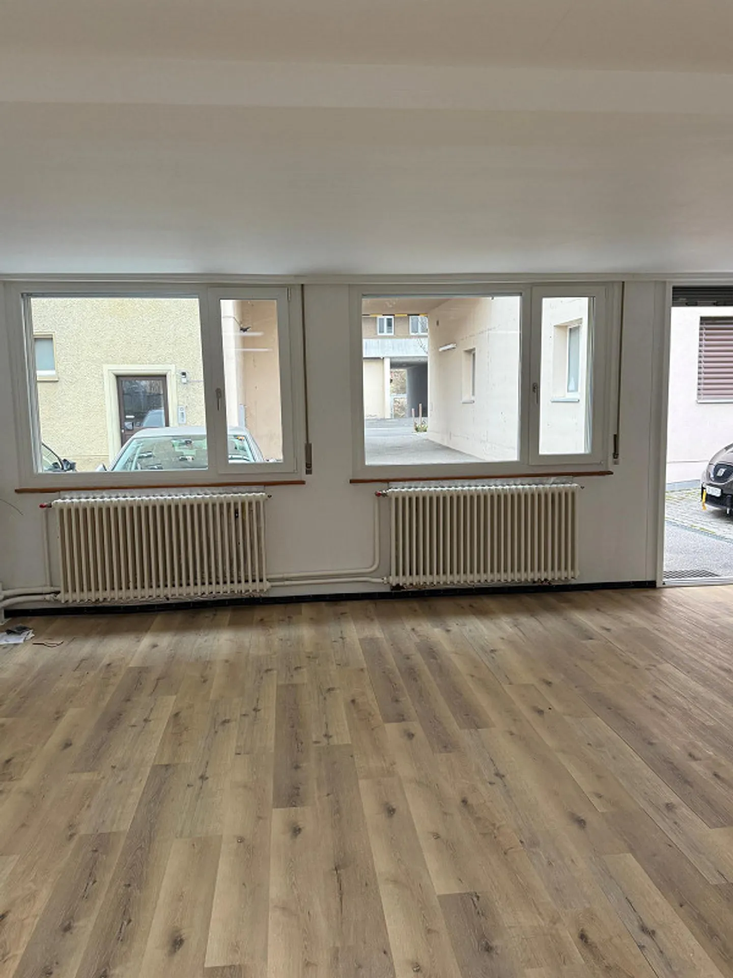 Renovierter Büroraum - Foto 2 von 3