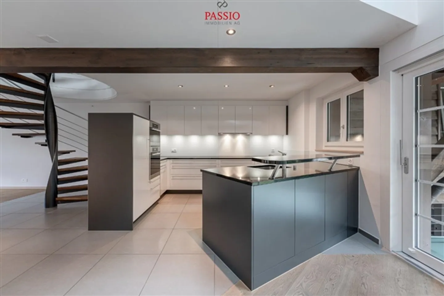 «Exklusives Wohnen auf 3 Ebenen Luxuriöse 7-Zimmer Wohnung an Top Lage» - Foto 1 von 20