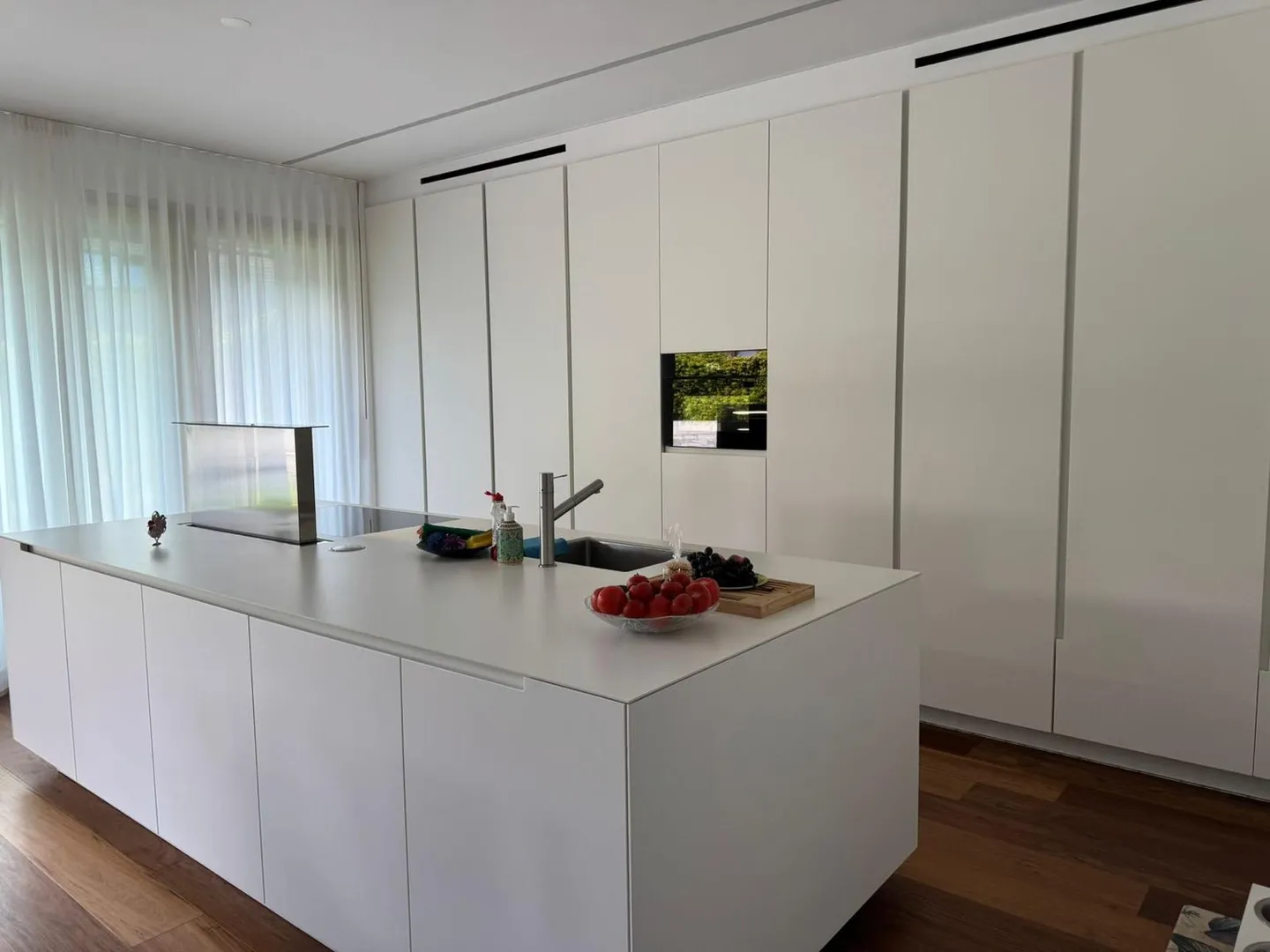 PROPRIETÀ IN AFFITTO ESCLUSIVA CON GIARDINO E PISCINA | EXKLUSIVES MIE - Foto 4 di 4