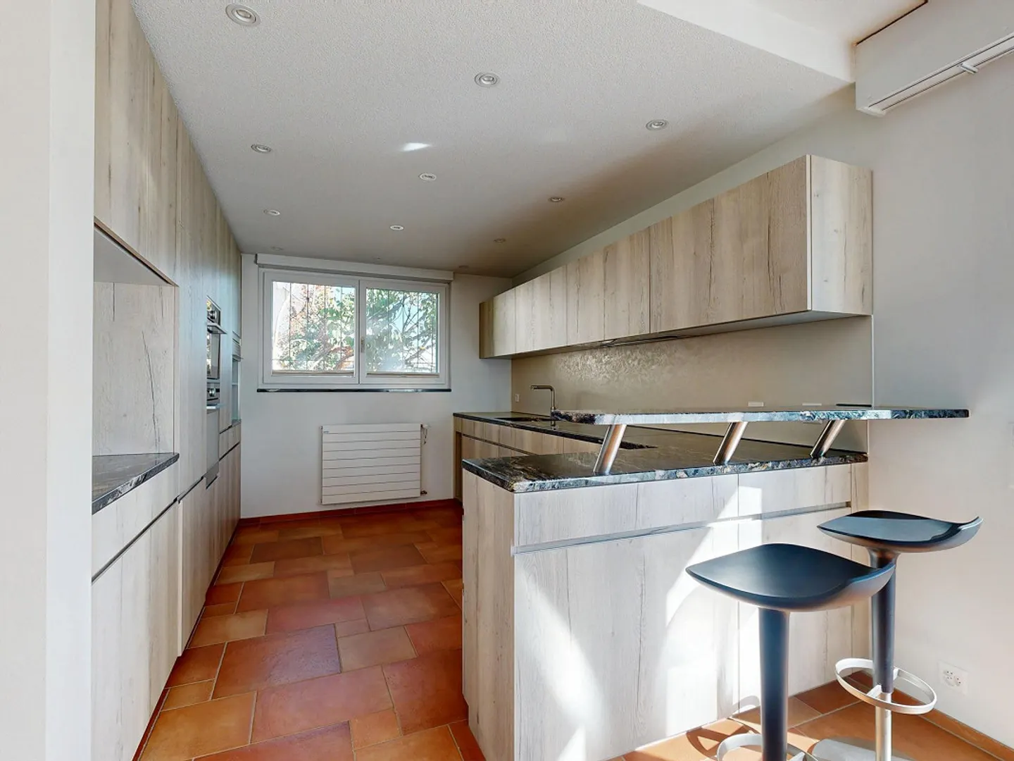 5.5-Room Single-Family House with Generous Living Comfort - Photo 4 of 8