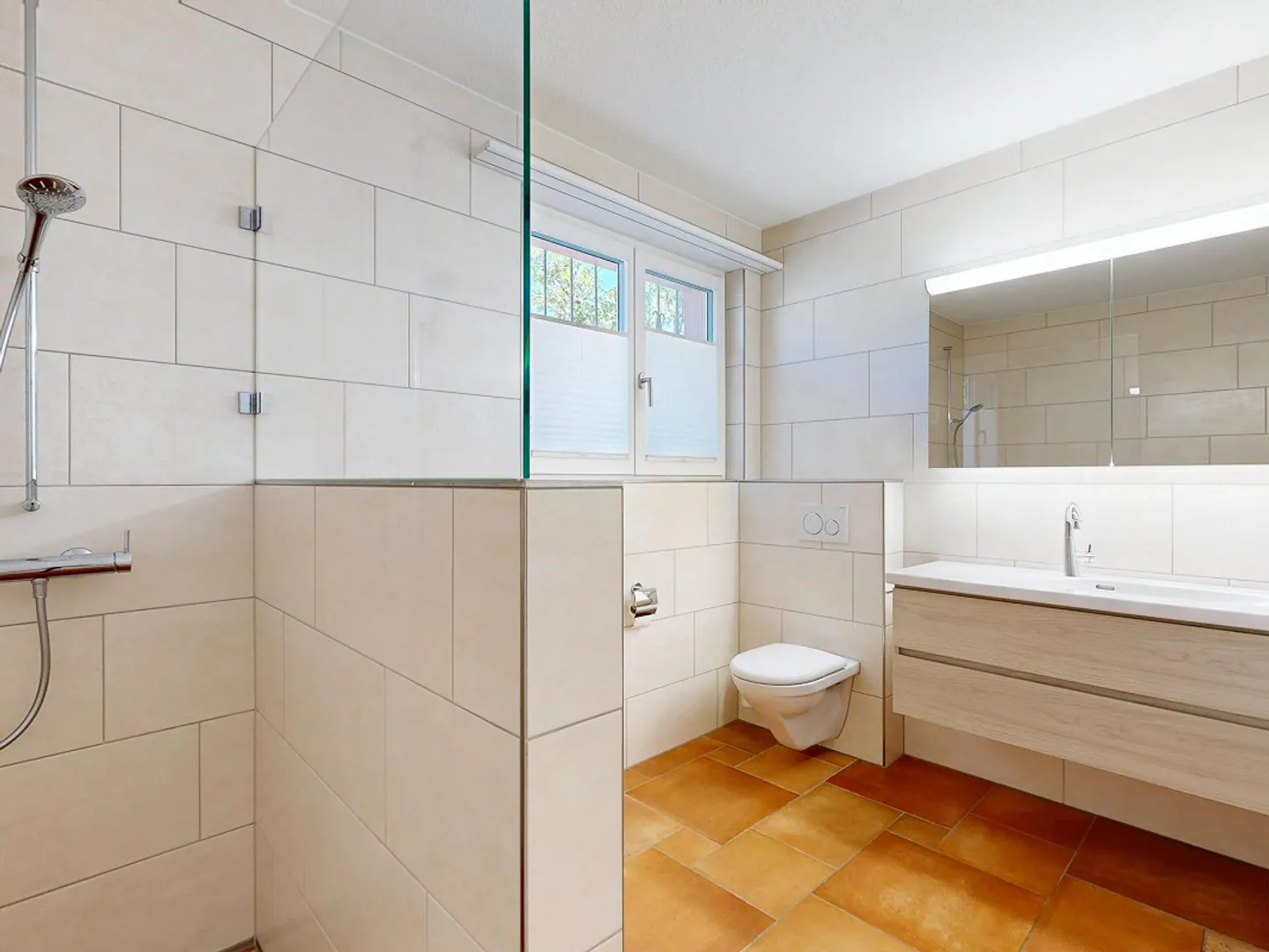 5.5-Room Single-Family House with Generous Living Comfort - Photo 6 of 8
