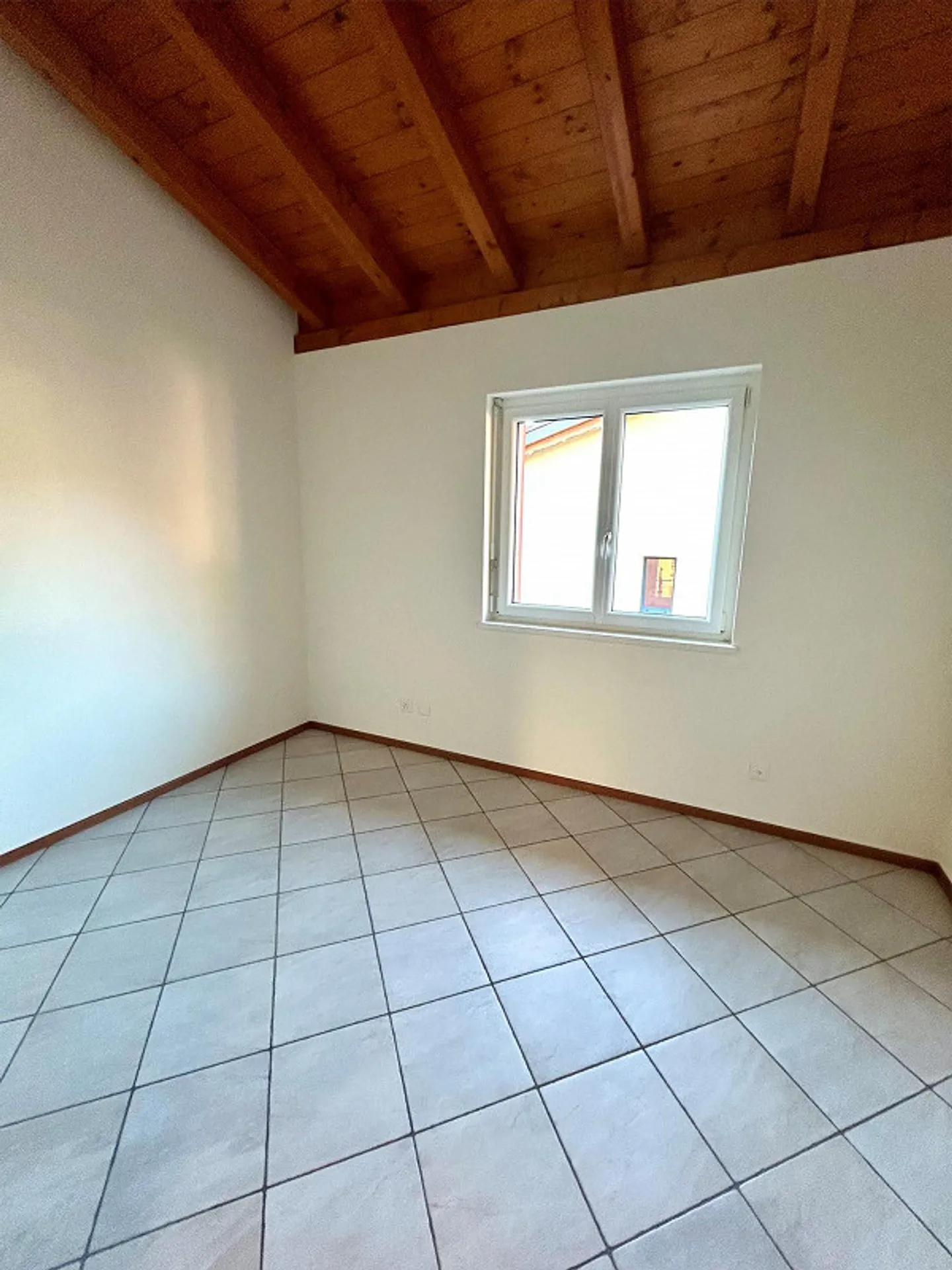 Affittasi 4 1/2 a Corteglia - Foto 7 di 10