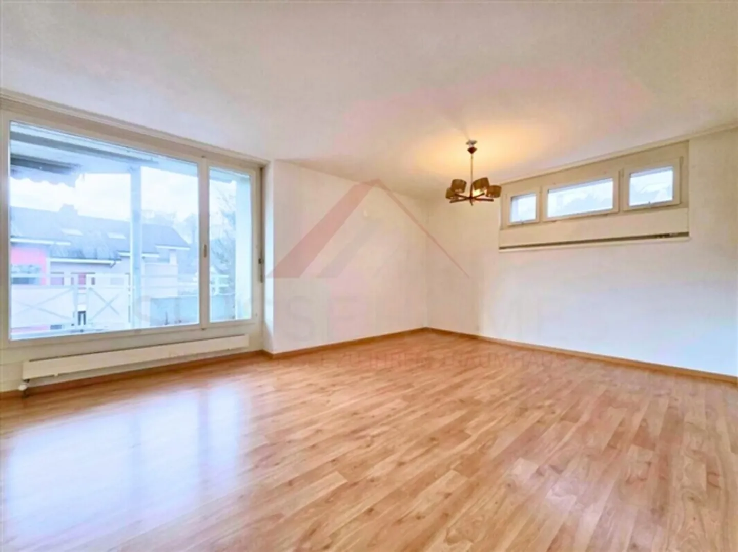 Spacious 5.5-room apartment in a quiet location in Adligenswil - Photo 4 of 10