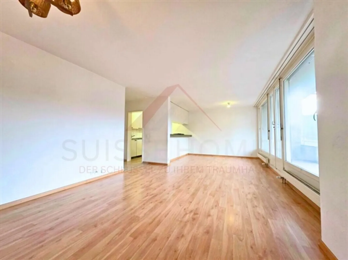 Spacious 5.5-room apartment in a quiet location in Adligenswil - Photo 5 of 10