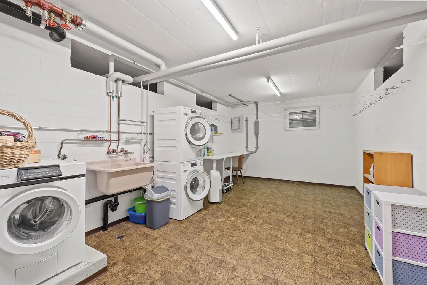 Appartamento 4.5 stanze in una bella e tranquilla posizione senza traffico di transito - Foto 14 di 15