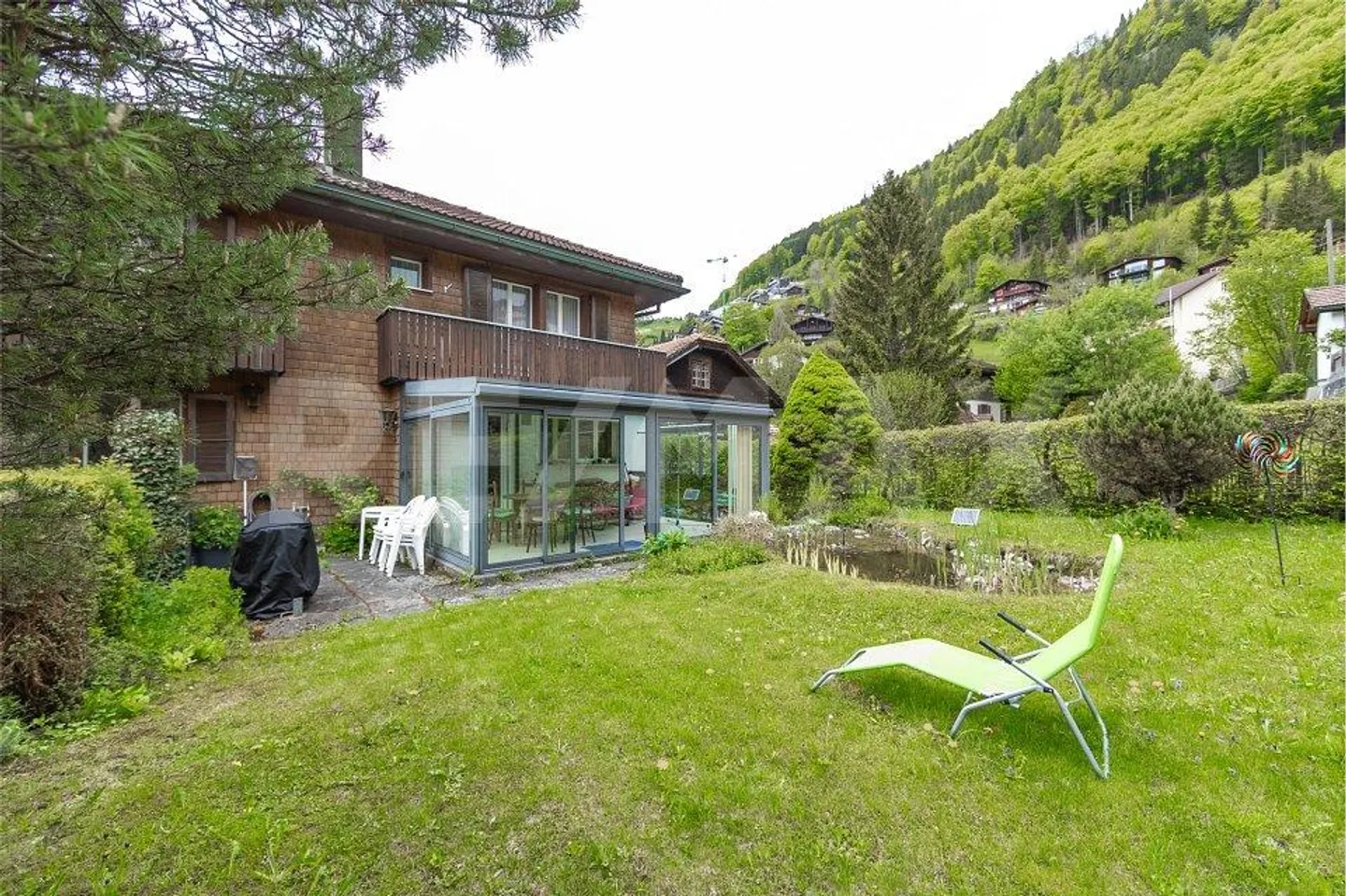 Bâtiment résidentiel, de vacances et commercial au cœur d'Engelberg - Photo 4 sur 13