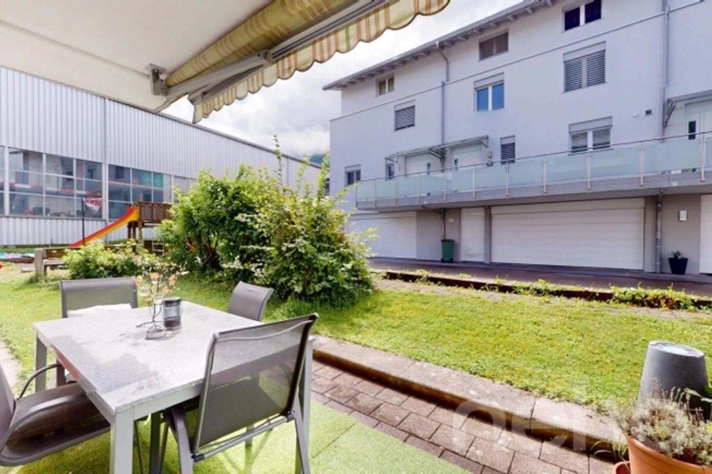 Appartamento luminoso di 4,5 stanze con giardino e comfort - Foto 12 di 13
