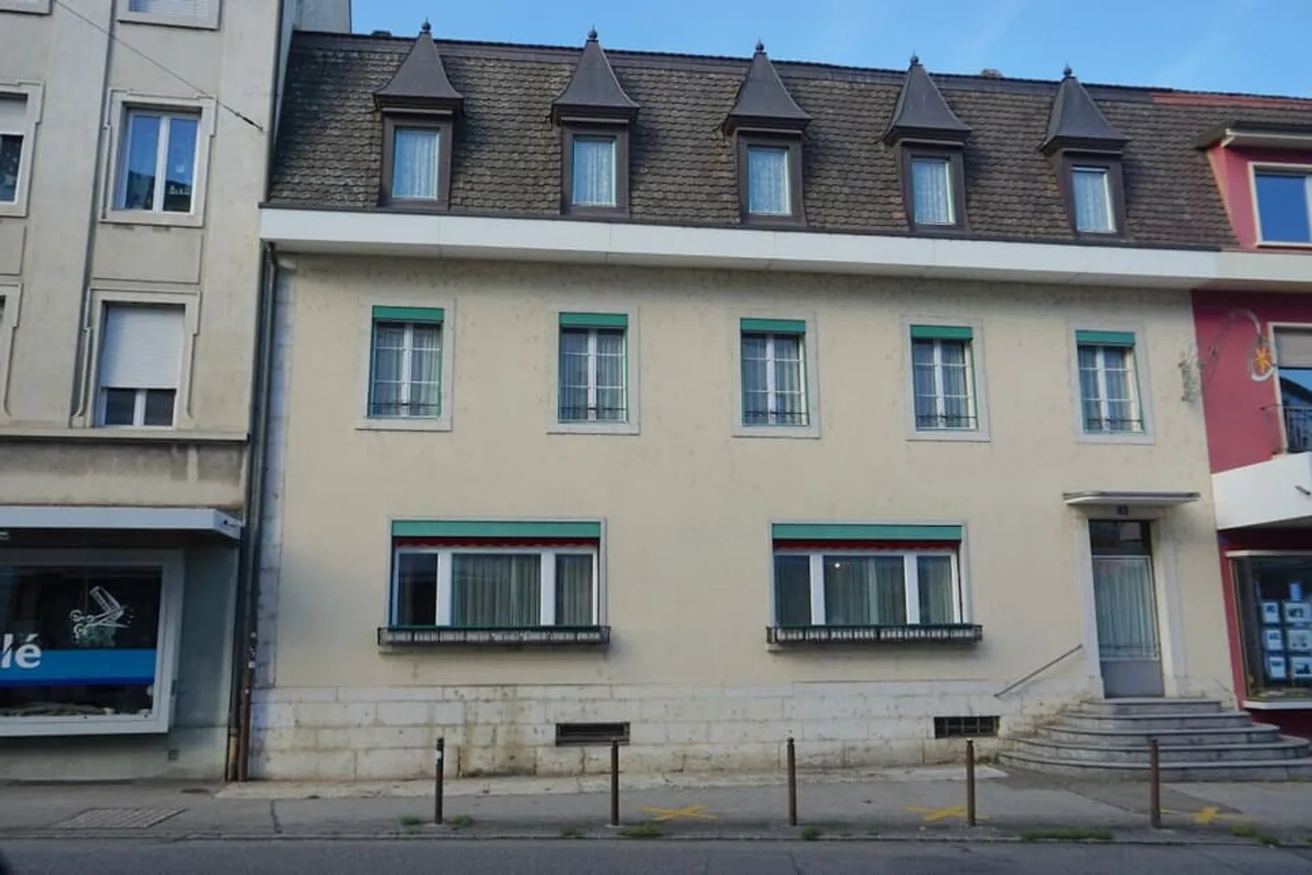 ARI-248 Per investitori - Edificio residenziale, ex ristorante da trasformare - Foto 1 di 11