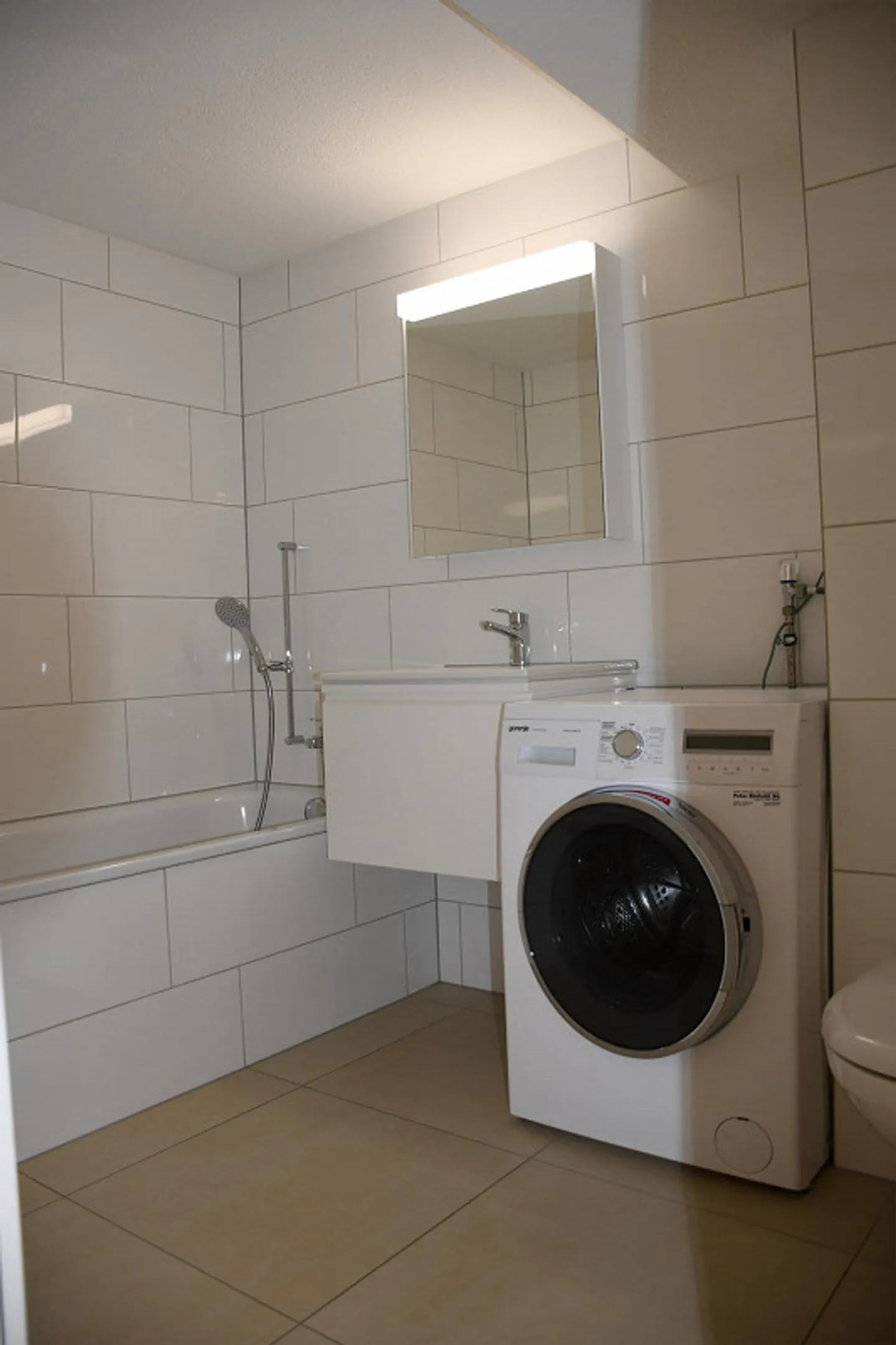 Charmante Dachwohnung - Foto 5 von 7