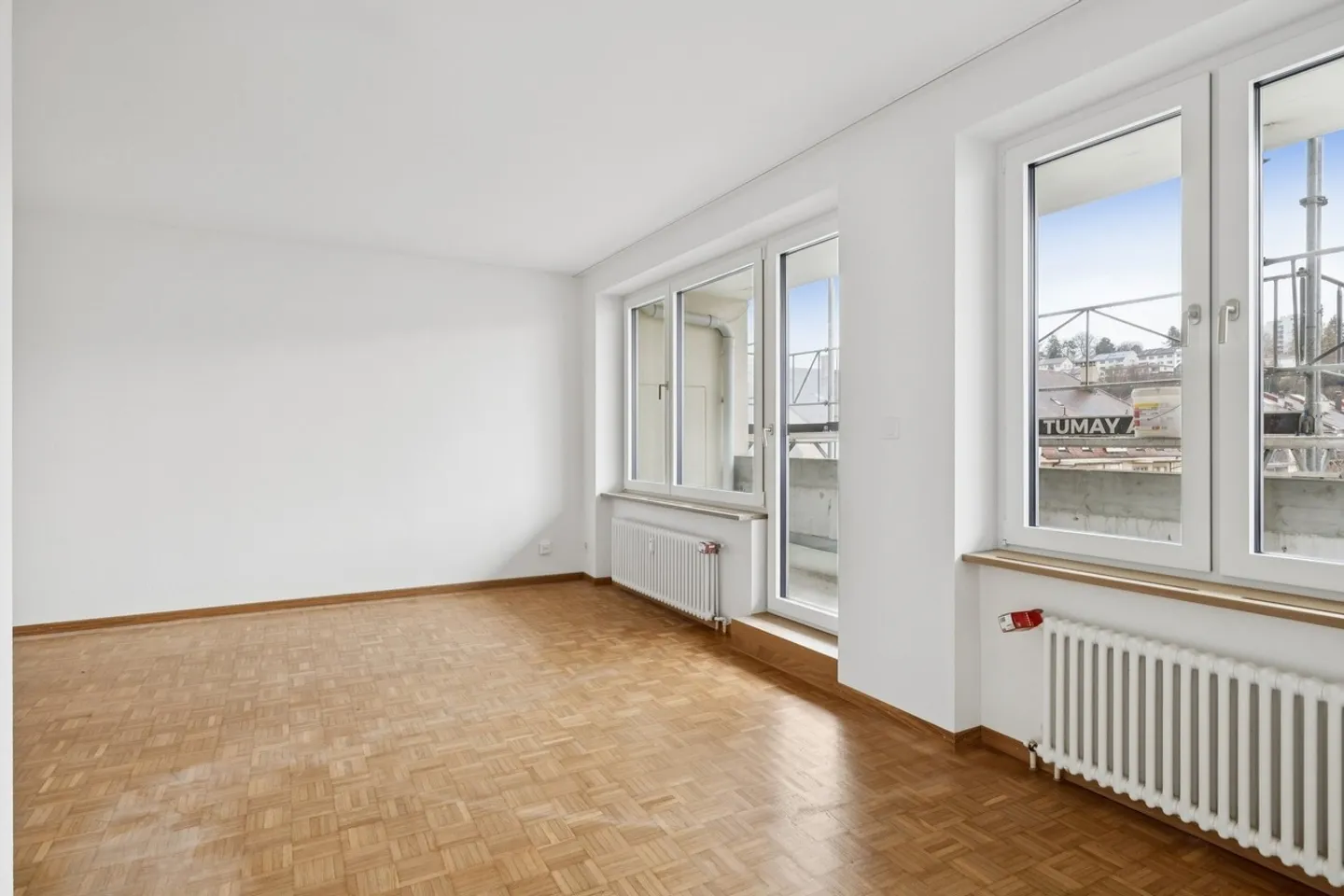 RENT WITHOUT DEPOSIT - Renovated apartment in the heart of Gundeli - Photo 3 of 8
