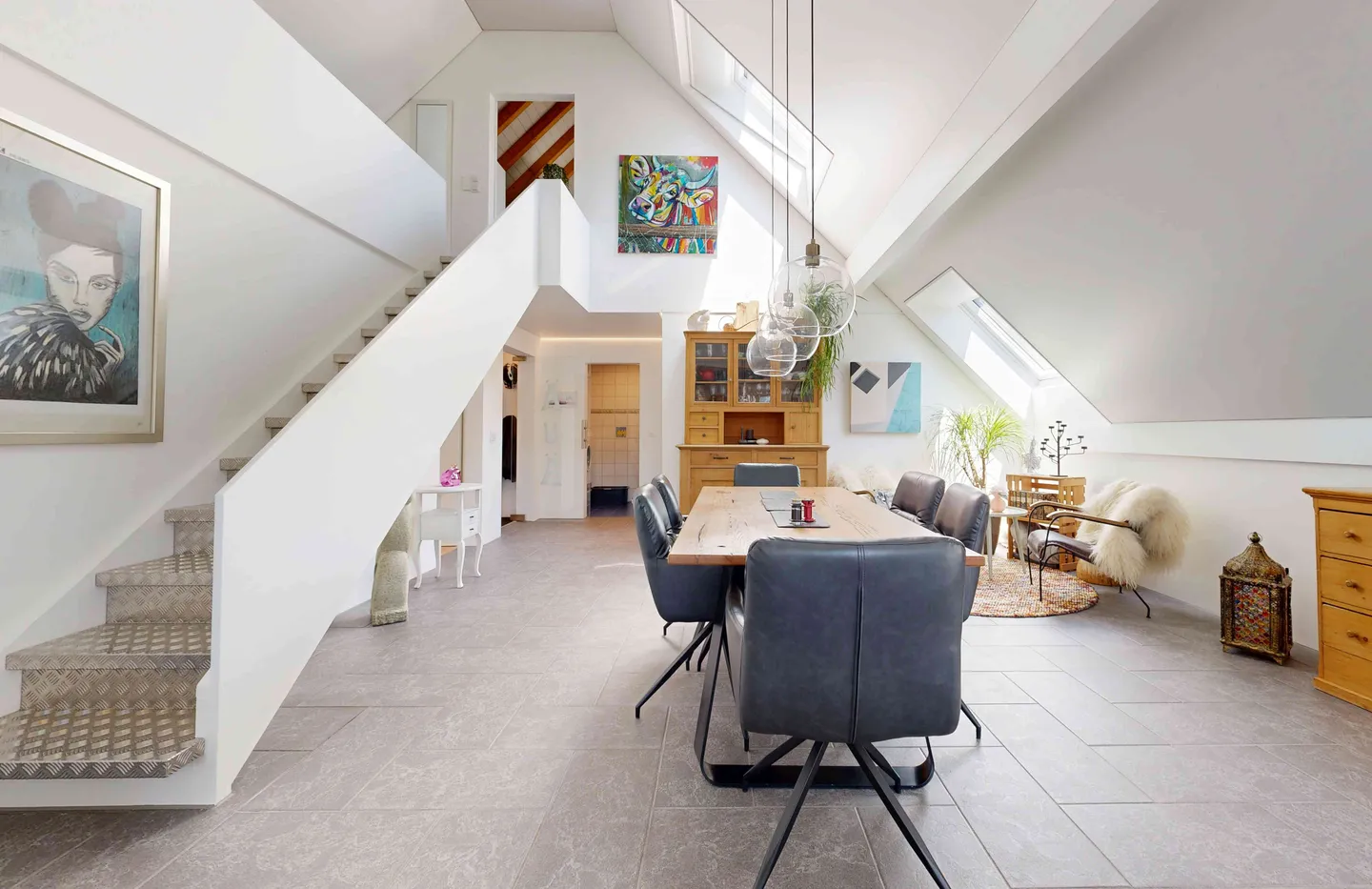 Spacious Loft Apartment - Photo 13 of 26