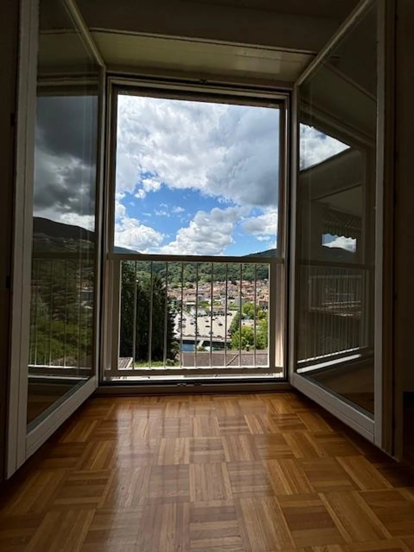 Appartamento con vista aperta Ponte Tresa - Foto 10 di 14