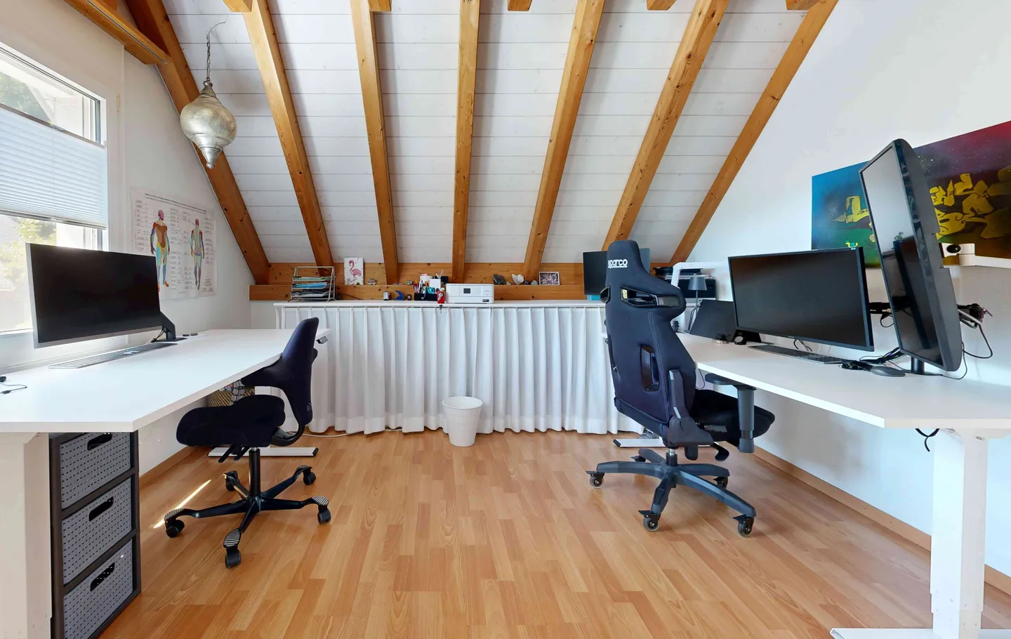 Spacious Loft Apartment - Photo 24 of 26