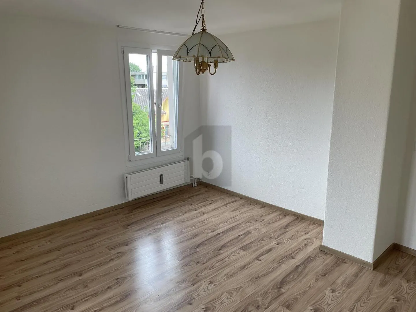RENOVIERT MIT MODERNER KÜCHE - Foto 2 von 6