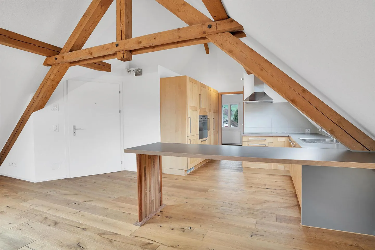 Dachwohnung mit Weitsicht - Foto 2 von 8