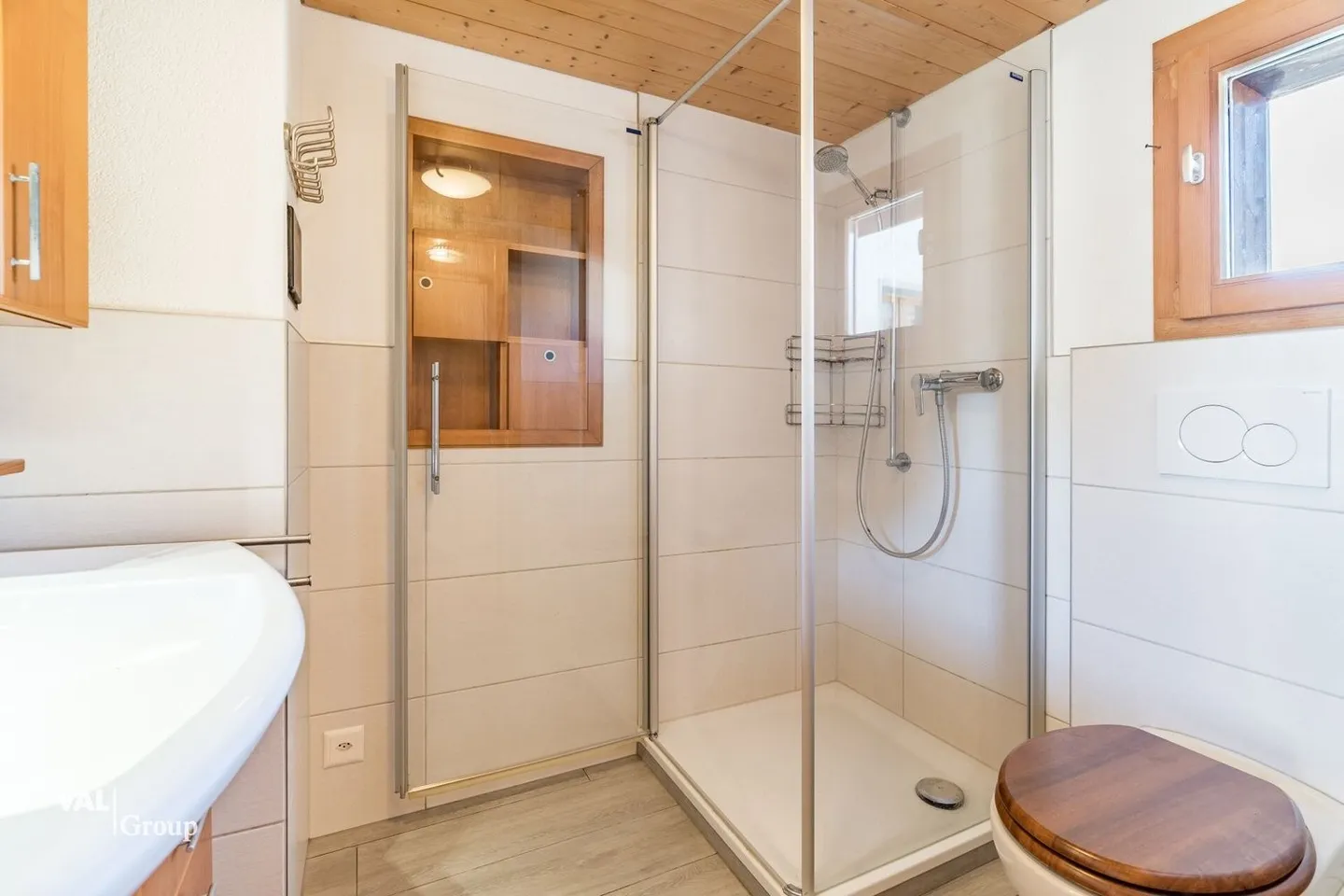 Charmante 5.5-Zimmer-Wohnung mit Garten und traumhafter Bergsicht in Staldenried - Photo 8 sur 13