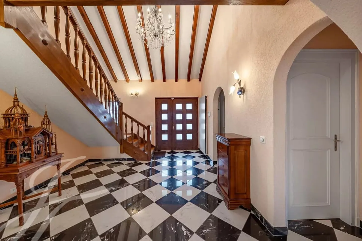 Prächtige freistehende Villa - Foto 2 von 12