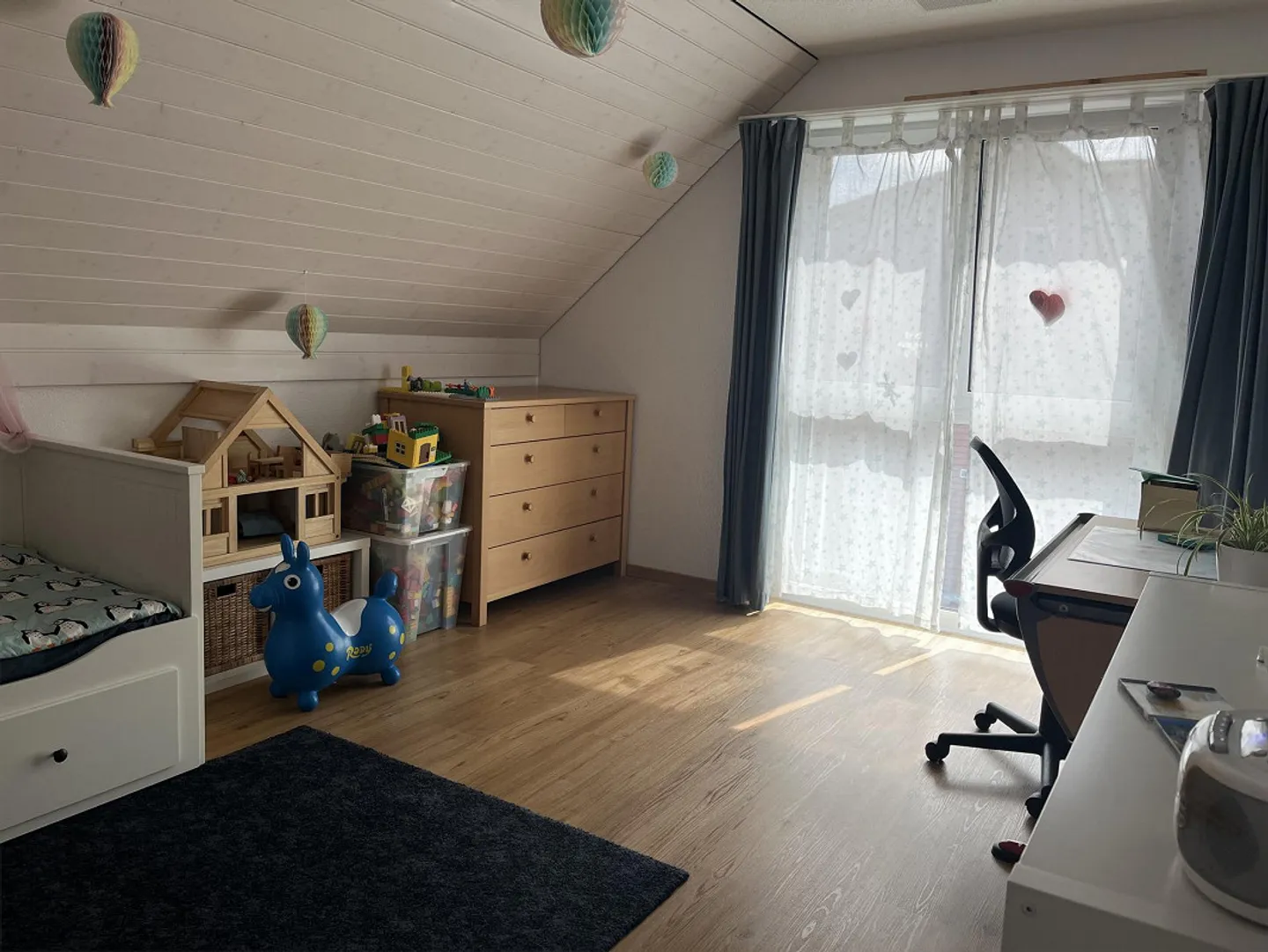 Bellissimo appartamento di 4,5 stanze in mansarda con giardino d'inverno - Foto 3 di 10