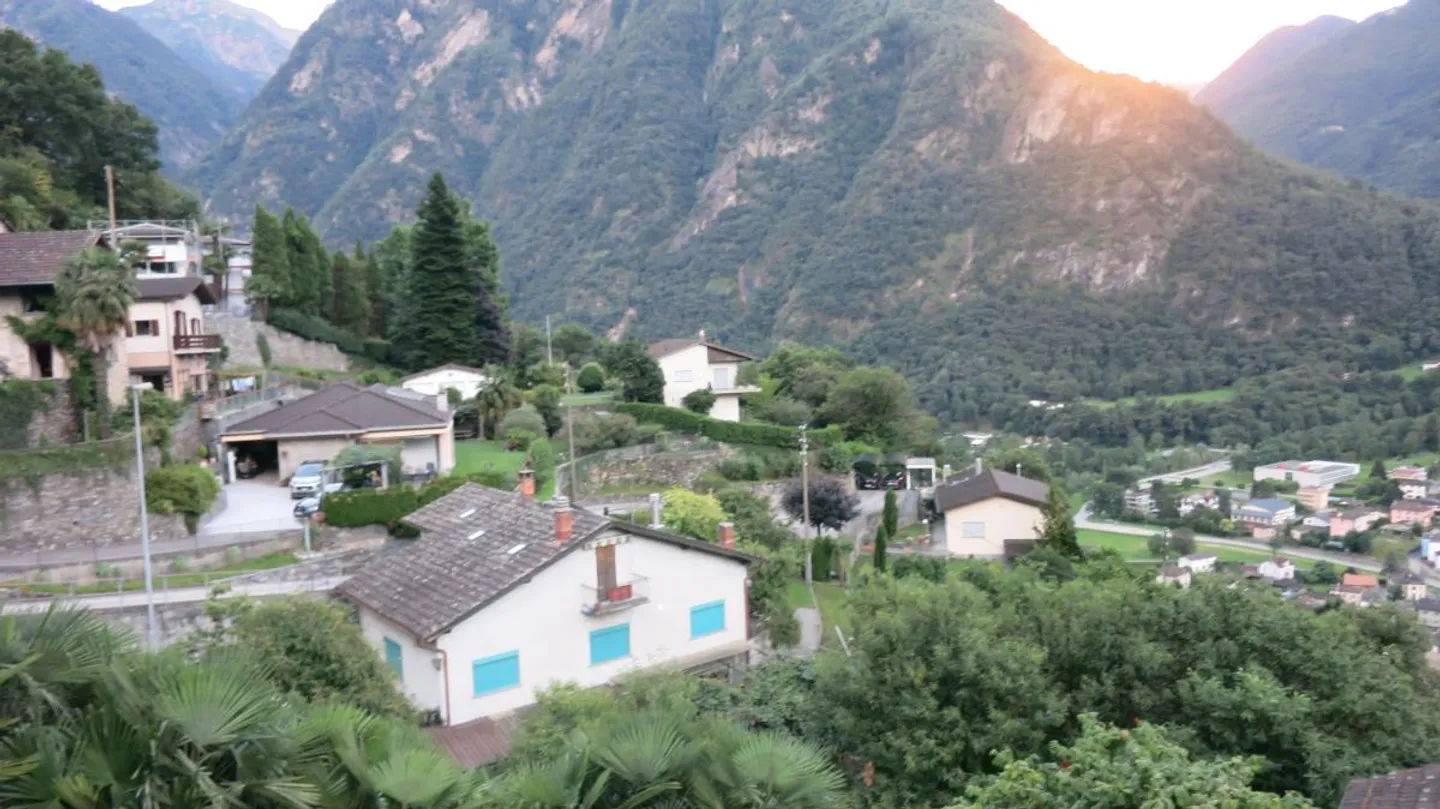 Casa unifamiliare di 8 stanze - Foto 3 di 5