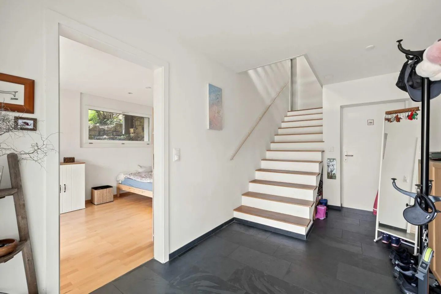 Exclusive South Slope Location: Detached Single-Family House with Panorama - Photo 3 of 20
