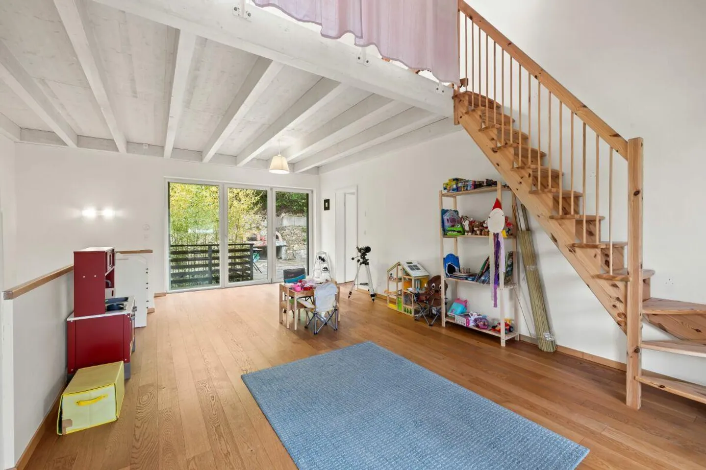 Exclusive South Slope Location: Detached Single-Family House with Panorama - Photo 15 of 20