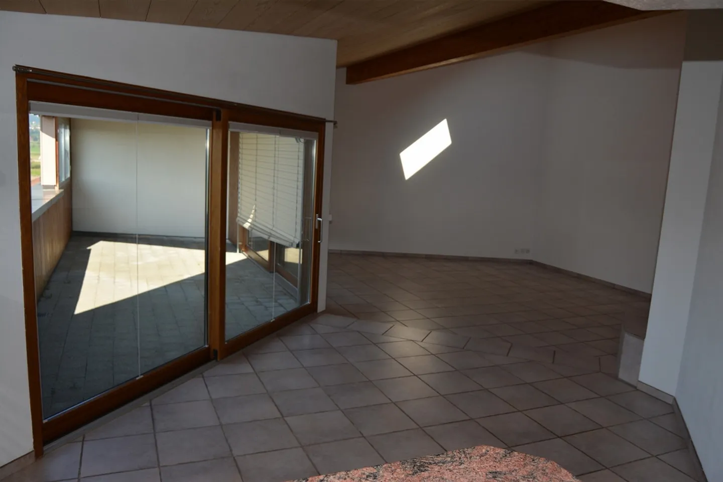 Wunderschöne Attika Wohnung mit Aussicht - Foto 2 von 20