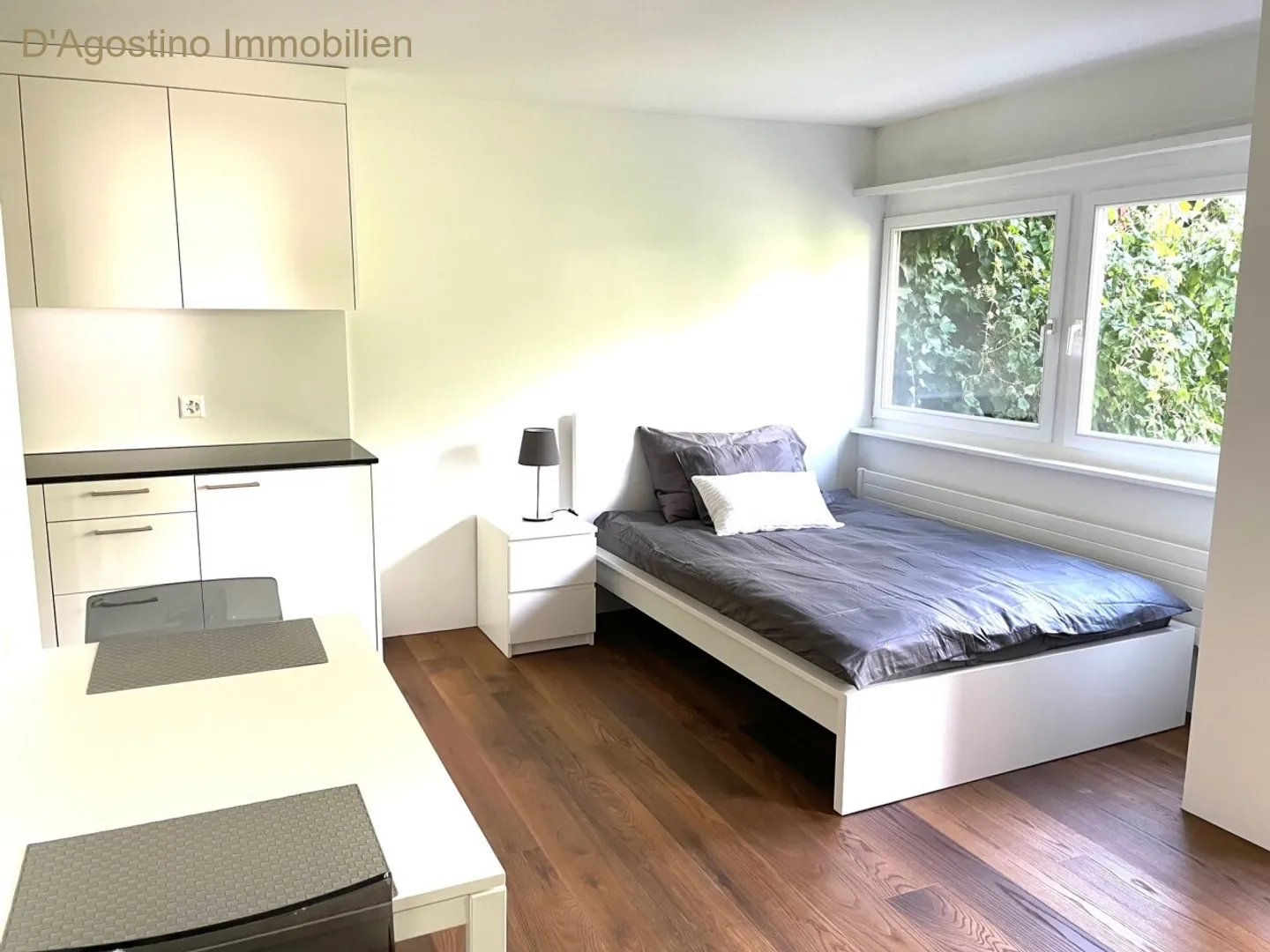 Studio rénové et meublé - Photo 6 sur 7