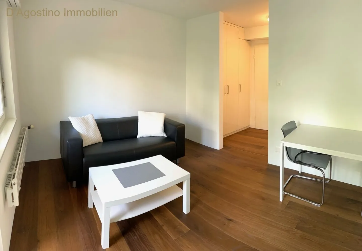 Studio rénové et meublé - Photo 4 sur 7