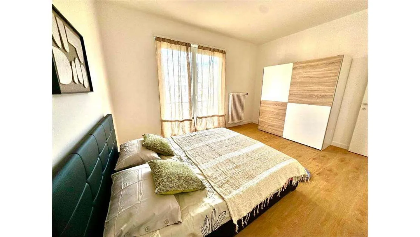 Chiasso (Via Mola 3/5) - Bright 3.5 Rooms Renovated with Possibility - Photo 7 of 13