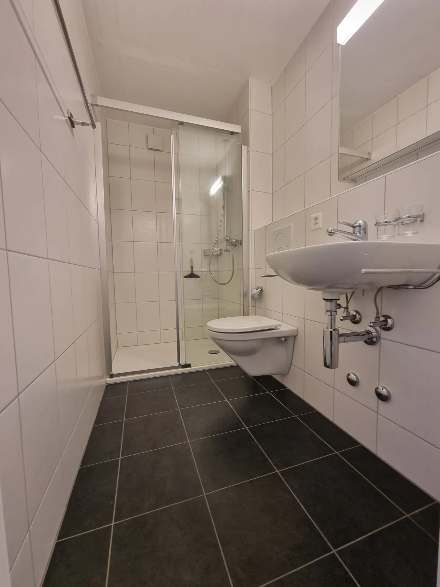 Appartamento 3.5 stanze modernizzato in affitto a Biel - Foto 4 di 6