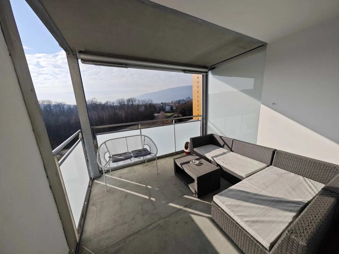Appartamento 3.5 stanze modernizzato in affitto a Biel - Foto 5 di 6