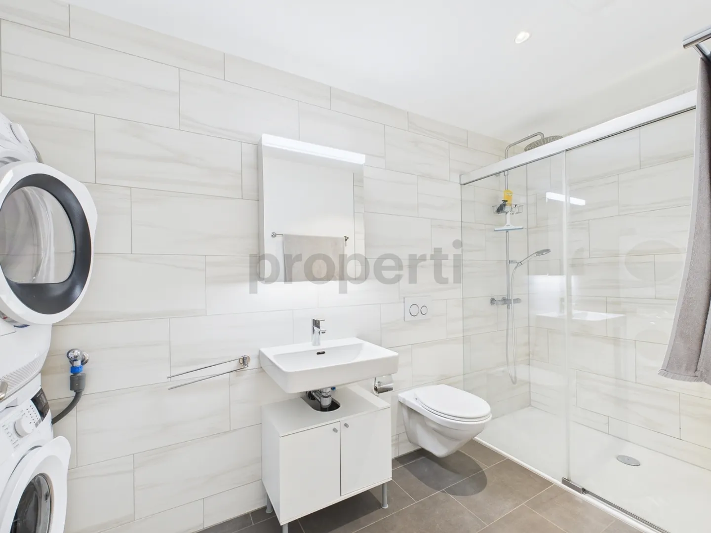 Appartement de jardin moderne et familial de 4,5 pièces incluant deux garages... - Photo 9 sur 12