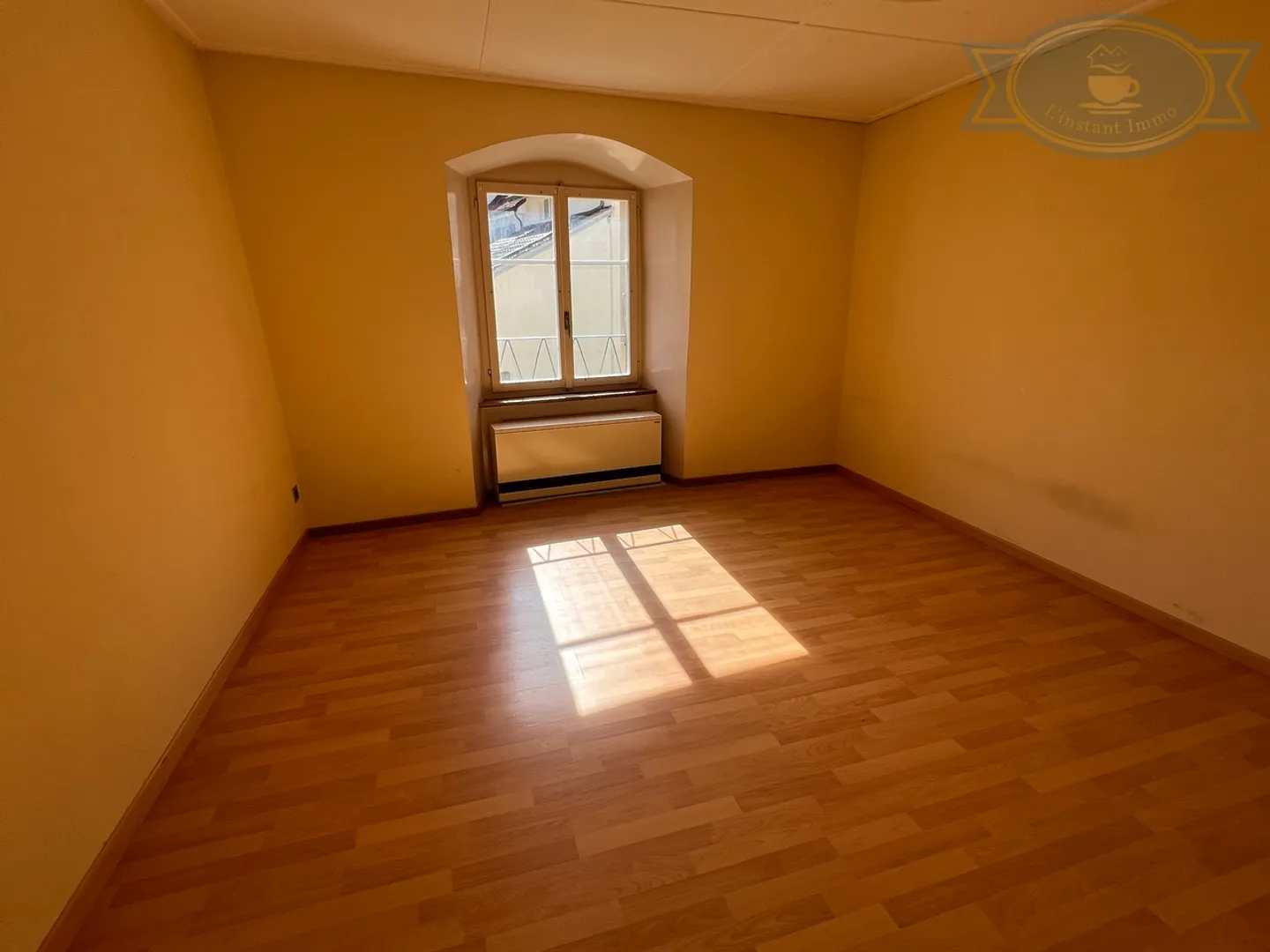 House located in the center of the medieval town of Saint-Ursanne - Photo 4 of 10