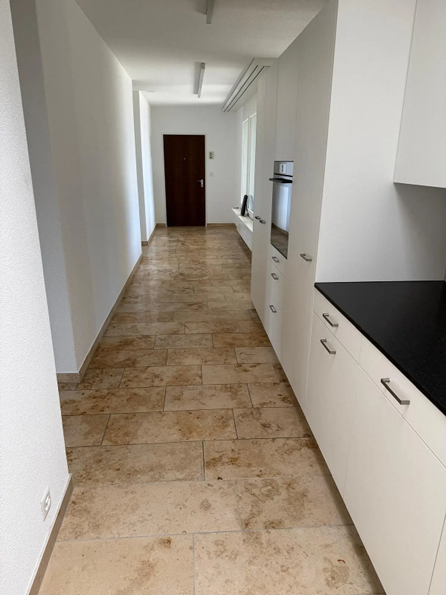 Renovated Attic Apartment in Central Location - Photo 2 of 8