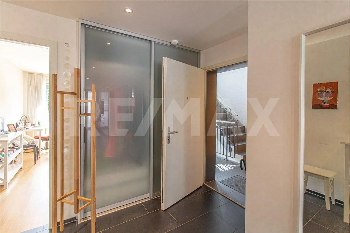 Comfortable 4.5 Room Apartment with Large Hobby Room, Cellar and Three Parking Spaces (2 EHP) - Photo 5 of 13