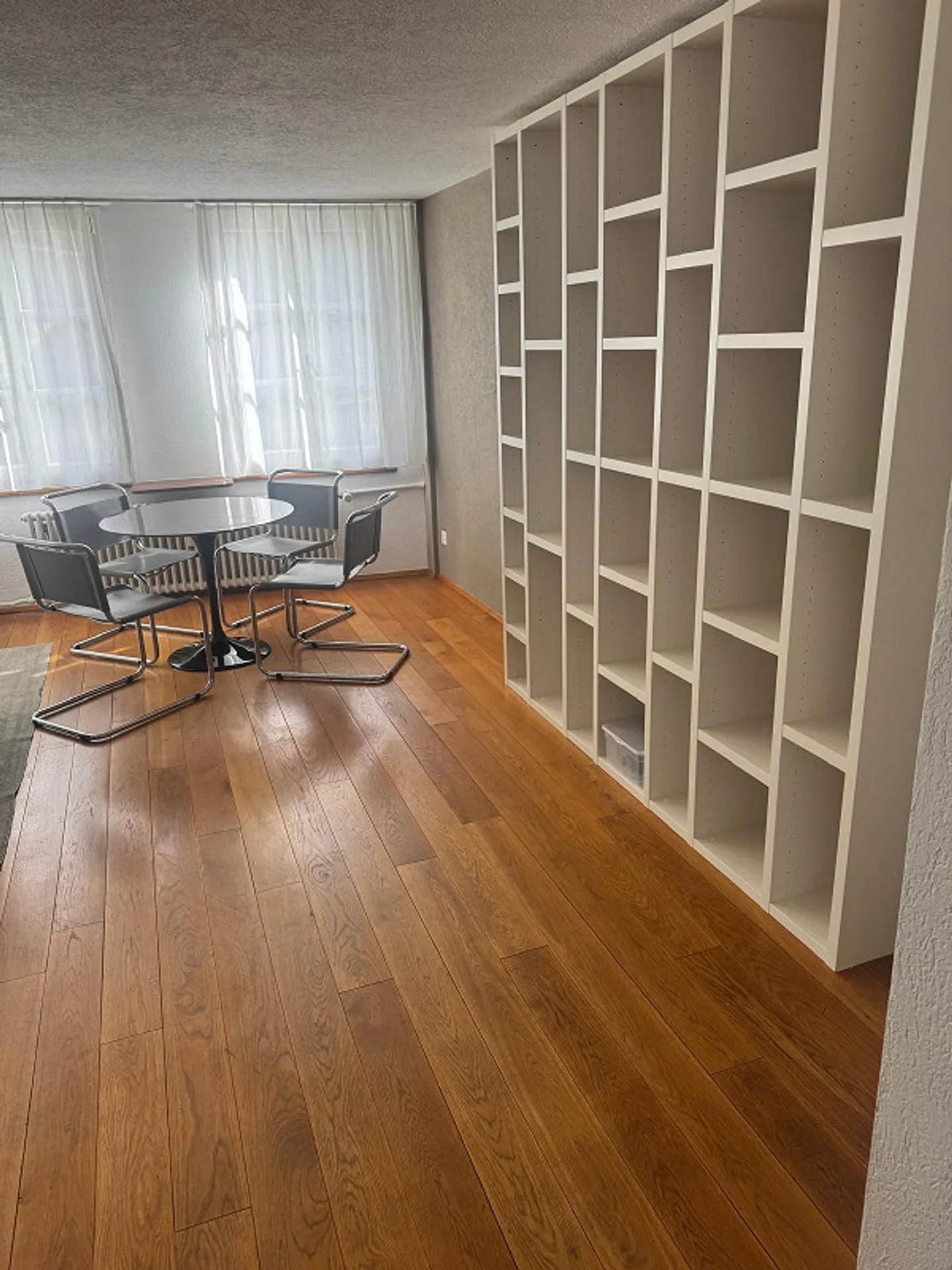 Appartement 2 pièces meublé : Charme de la vieille ville à Altstätten - Photo 3 sur 11