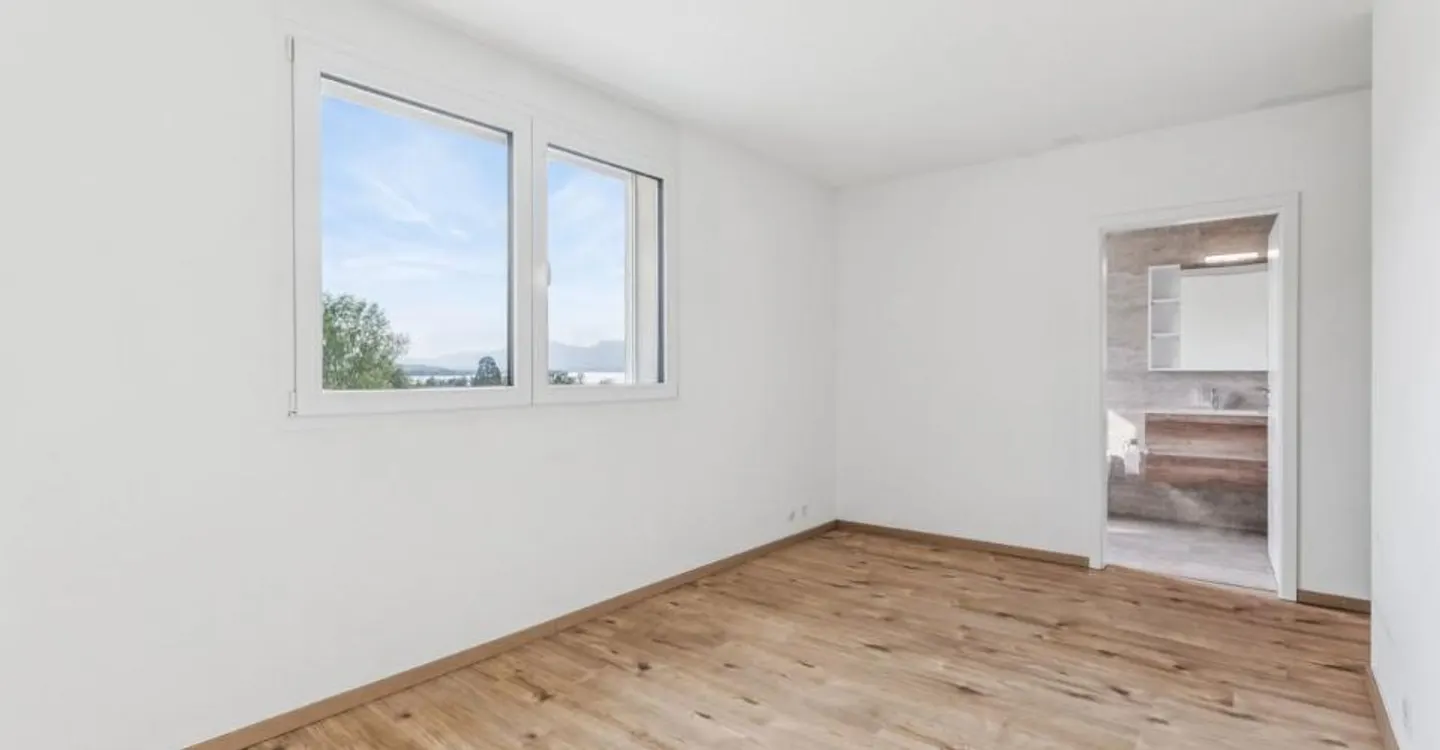 Attique avec magnifique vue sur le lac et une grande terrasse - Foto 5 von 12