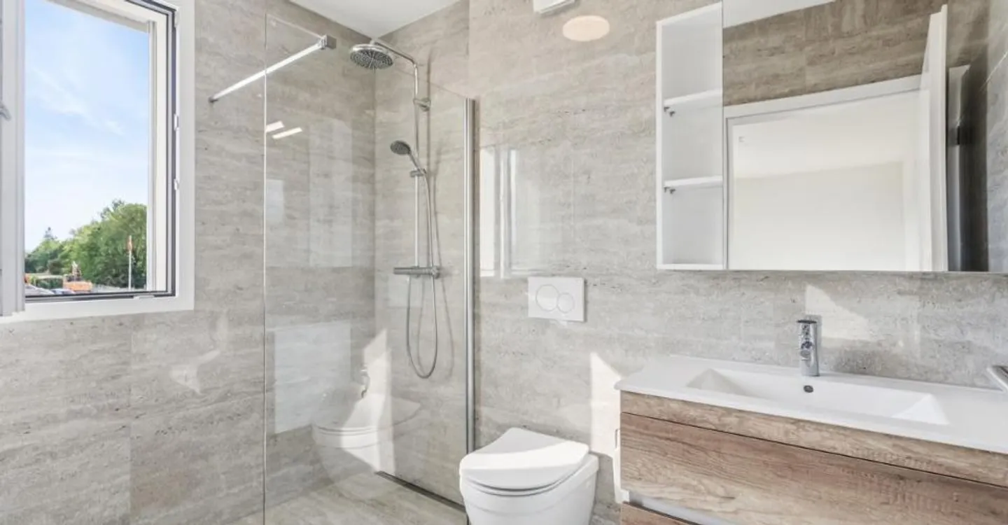 Attique avec magnifique vue sur le lac et une grande terrasse - Foto 6 von 12