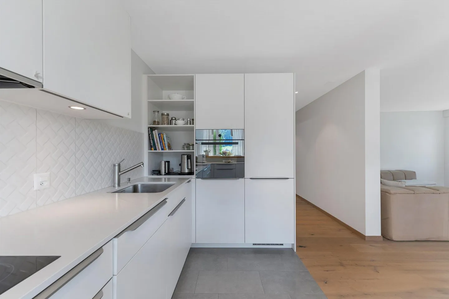 Appartement terrasse moderne et élégant de 2,5 pièces à Kriens-Obernau - Photo 4 sur 13