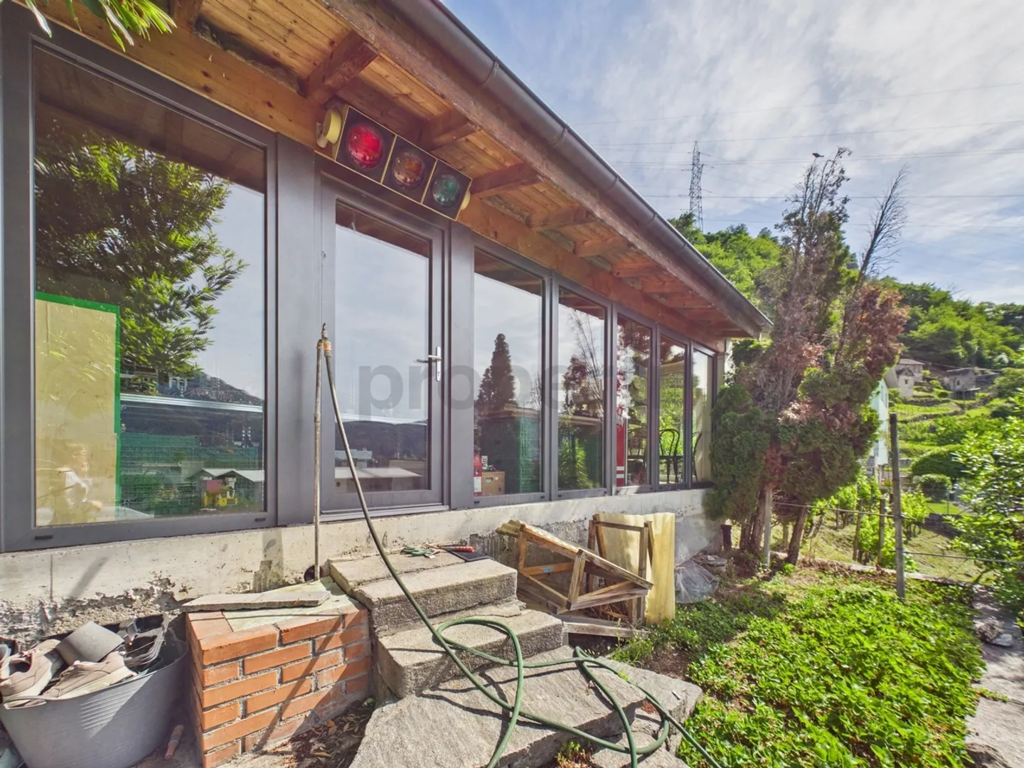 Maison multifamiliale spacieuse avec un grand potentiel à Riazzino - Photo 6 sur 9