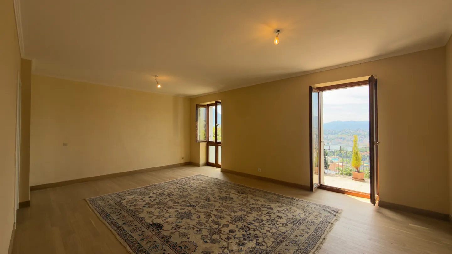 Elegante Wohnung mit atemberaubendem Blick - Foto 7 von 14