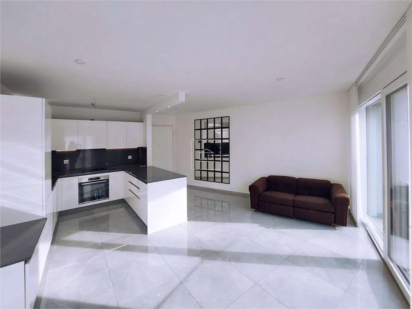 New 2.5-room apartment - Photo 1 of 5