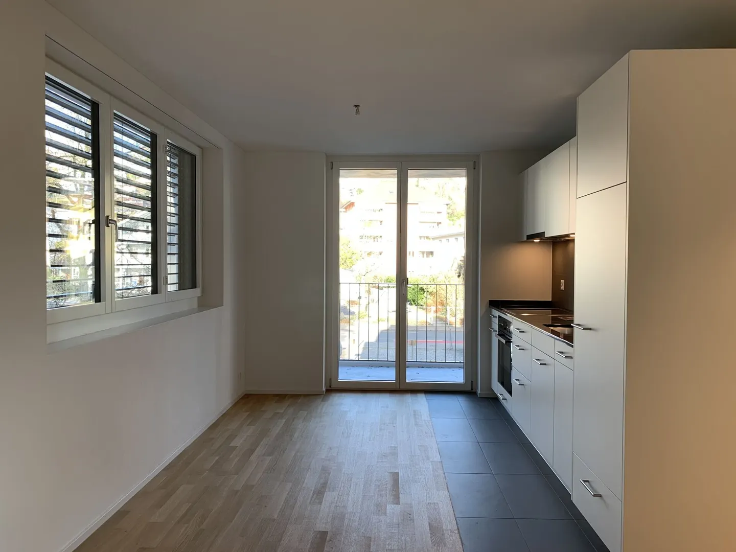 Modern 2.5-room apartment in the center of Kriens - Photo 2 of 9