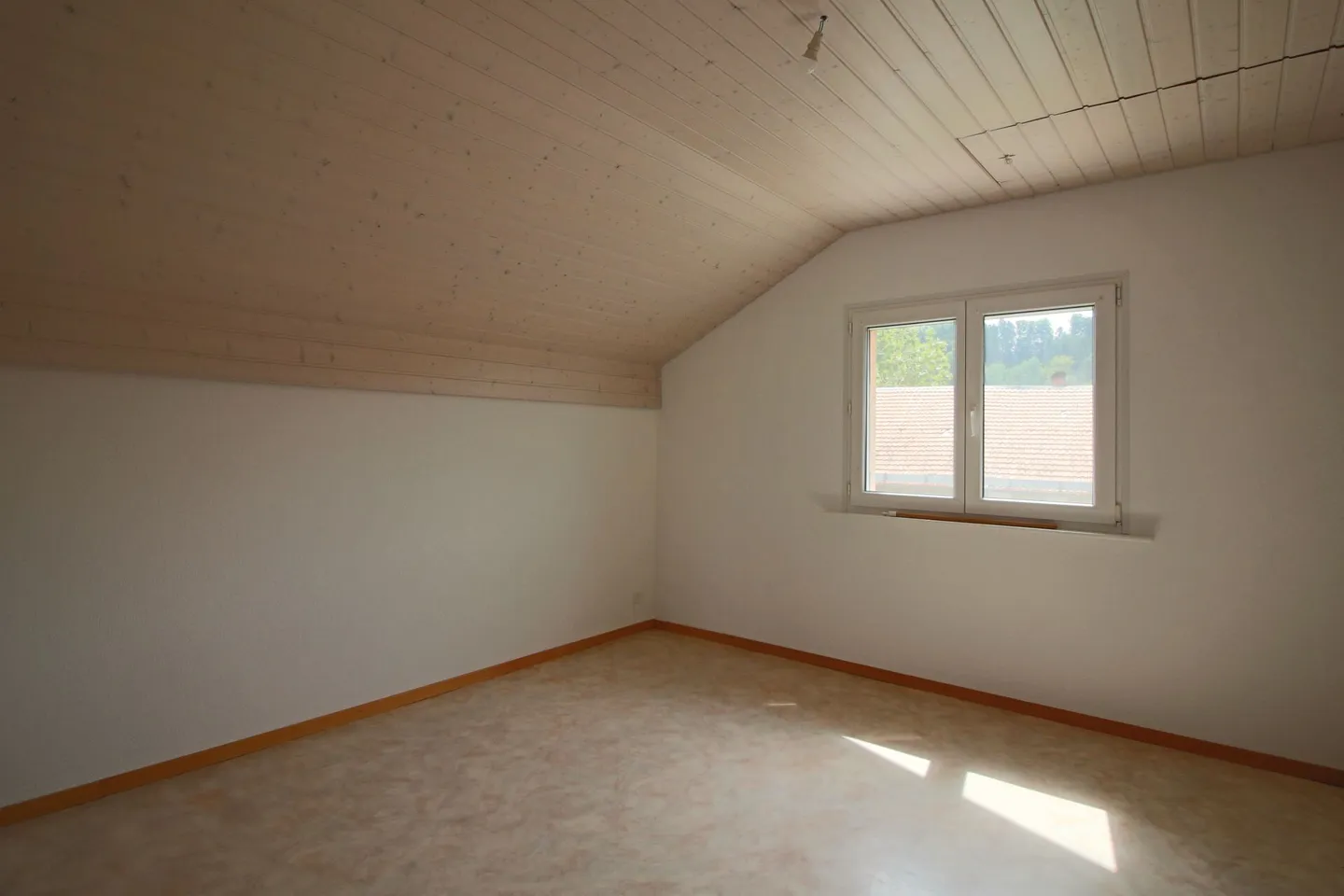 Individual Villa - Photo 9 of 12