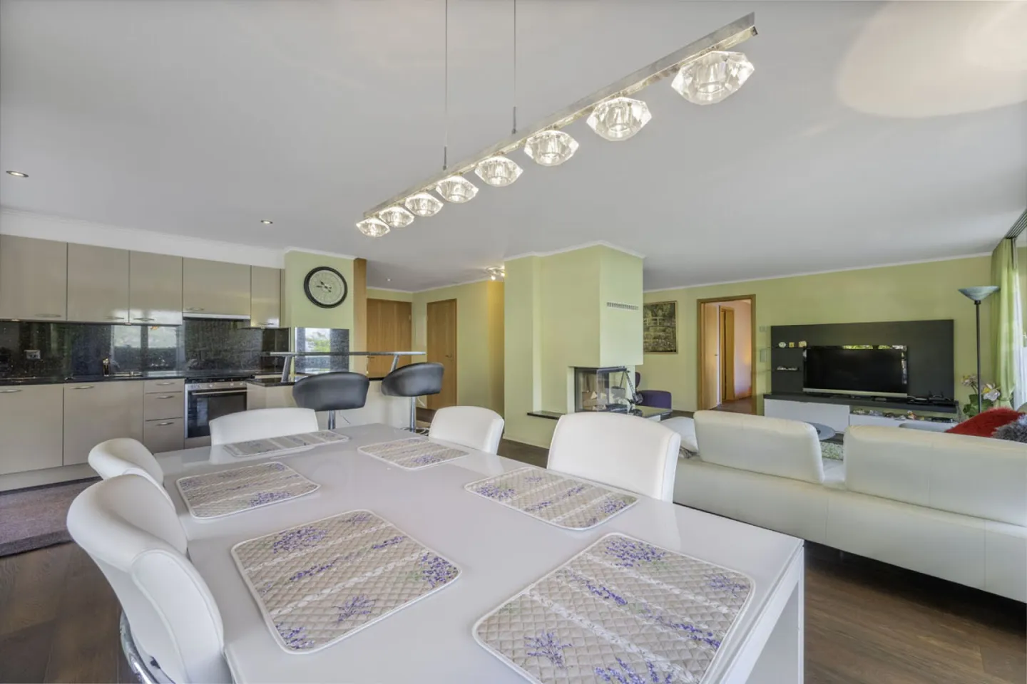 VIVERE IN RIVA AL LAGO Appartamento con giardino 4,5 stanze a Iseltwald - Foto 8 di 18