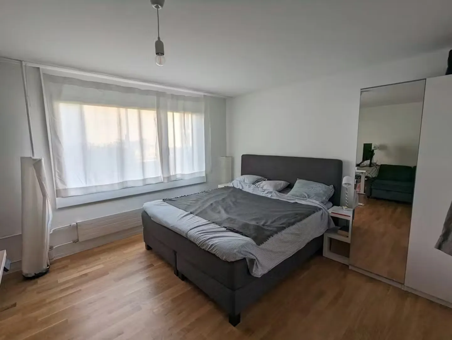 Charming Apartment in Zürich - Photo 1 of 4