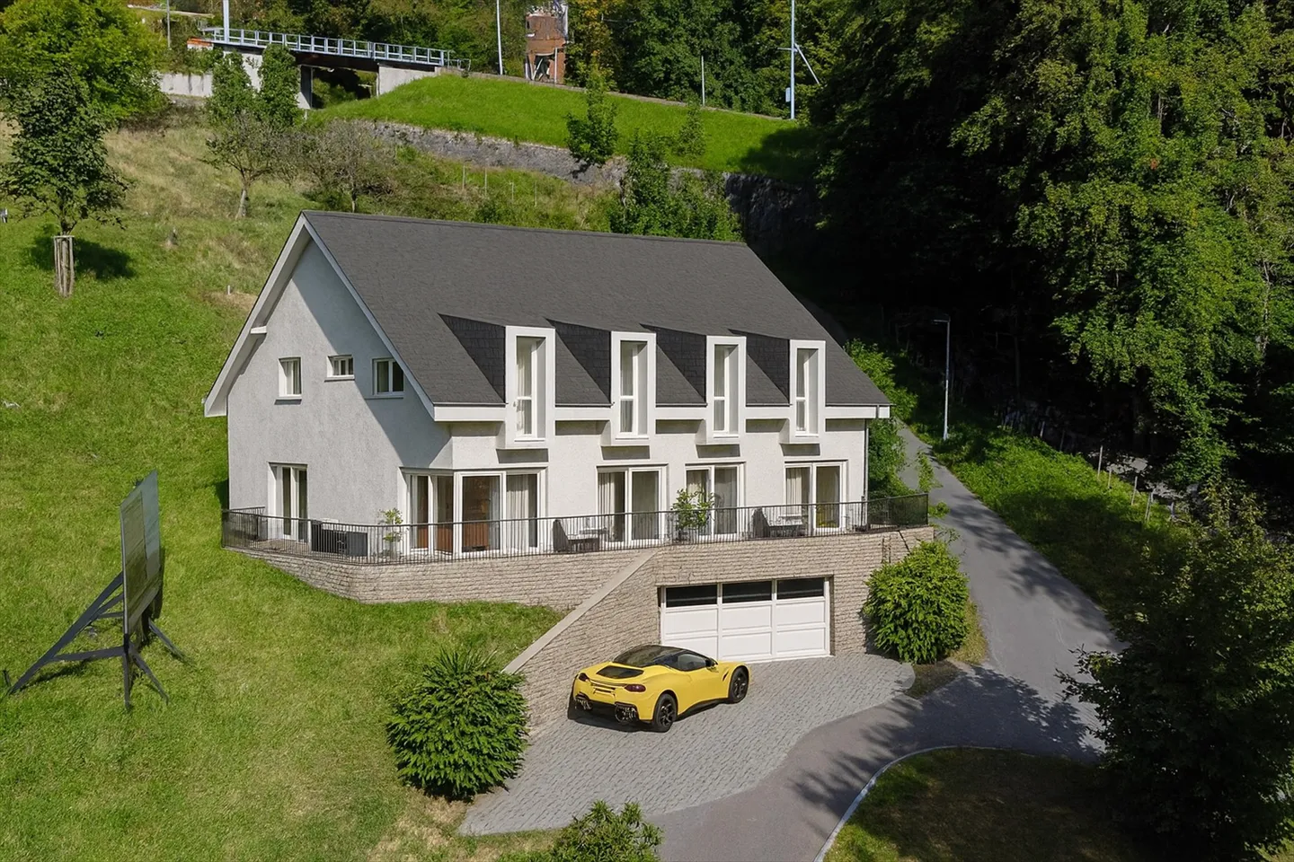 Maison jumelée 4.5 pièces - Photo 1 sur 6