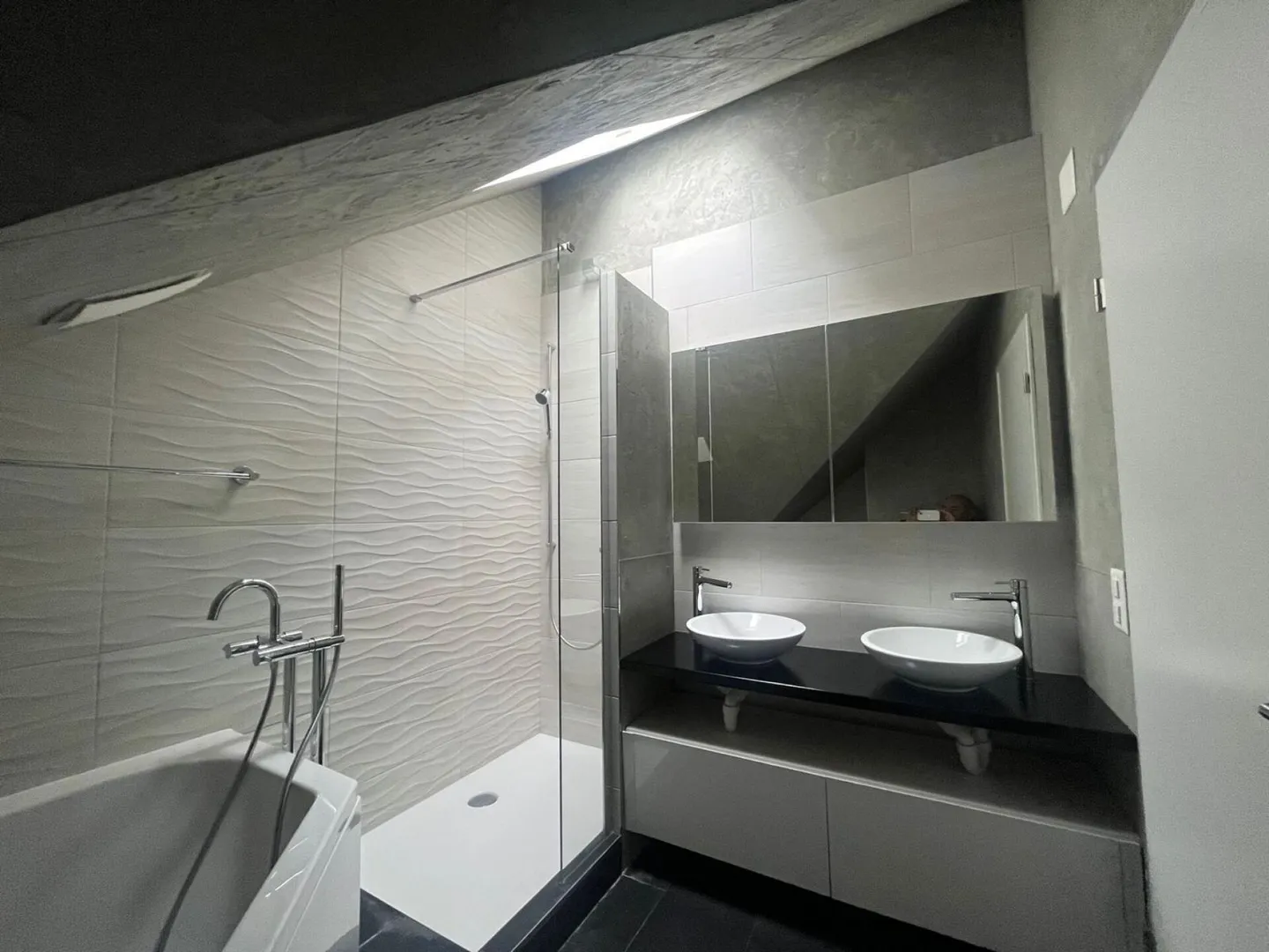 Moderno appartamento duplex/maisonette di 5,5 stanze con balcone soleggiato! - Foto 9 di 14