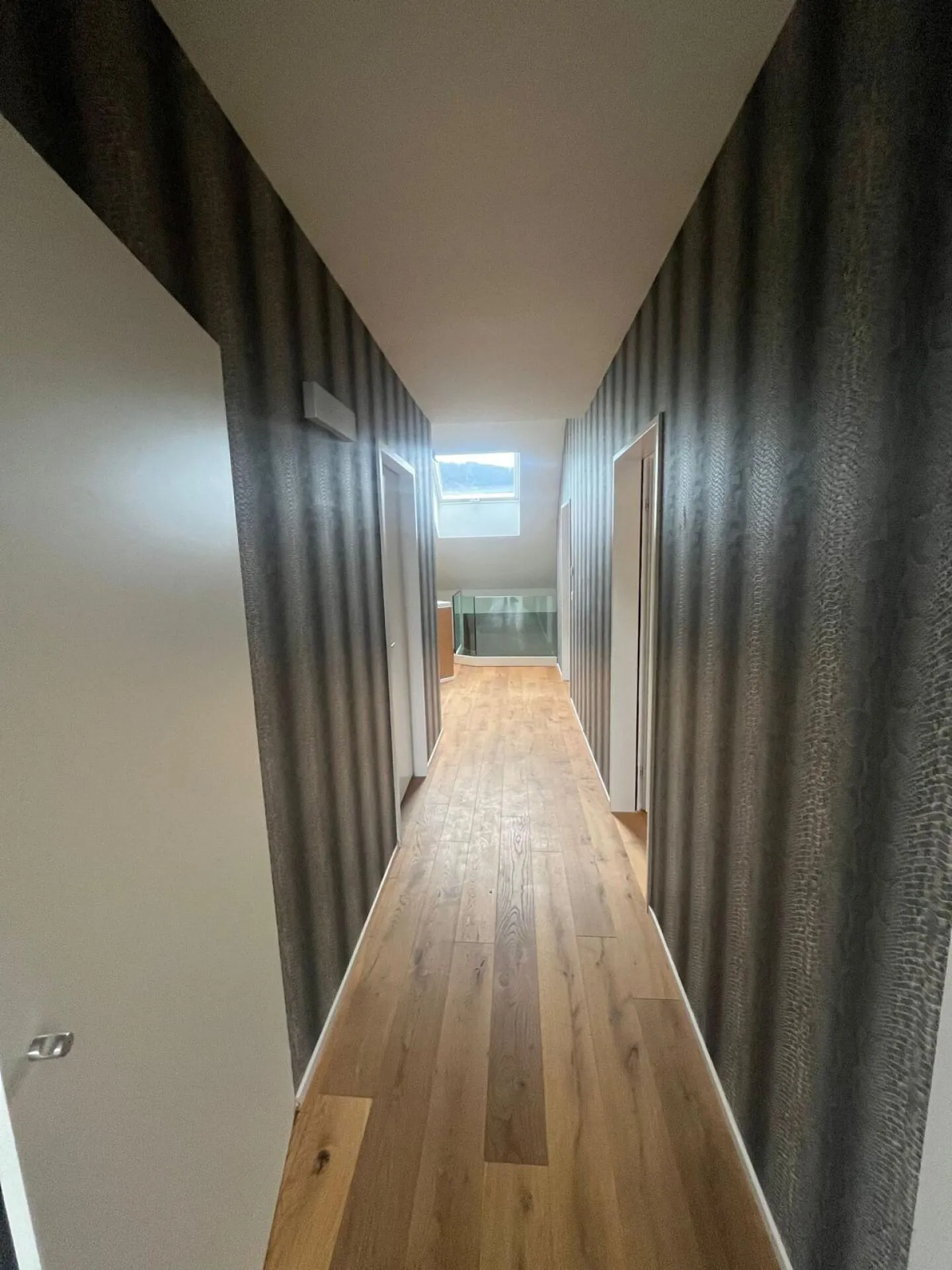 Moderno appartamento duplex/maisonette di 5,5 stanze con balcone soleggiato! - Foto 11 di 14