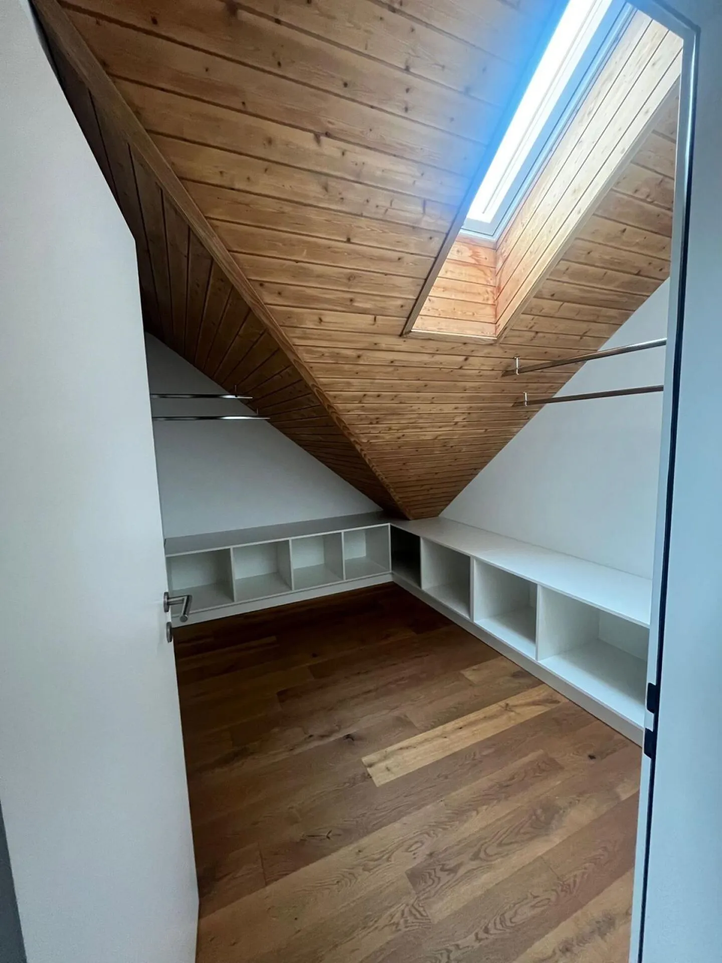 Moderno appartamento duplex/maisonette di 5,5 stanze con balcone soleggiato! - Foto 13 di 14